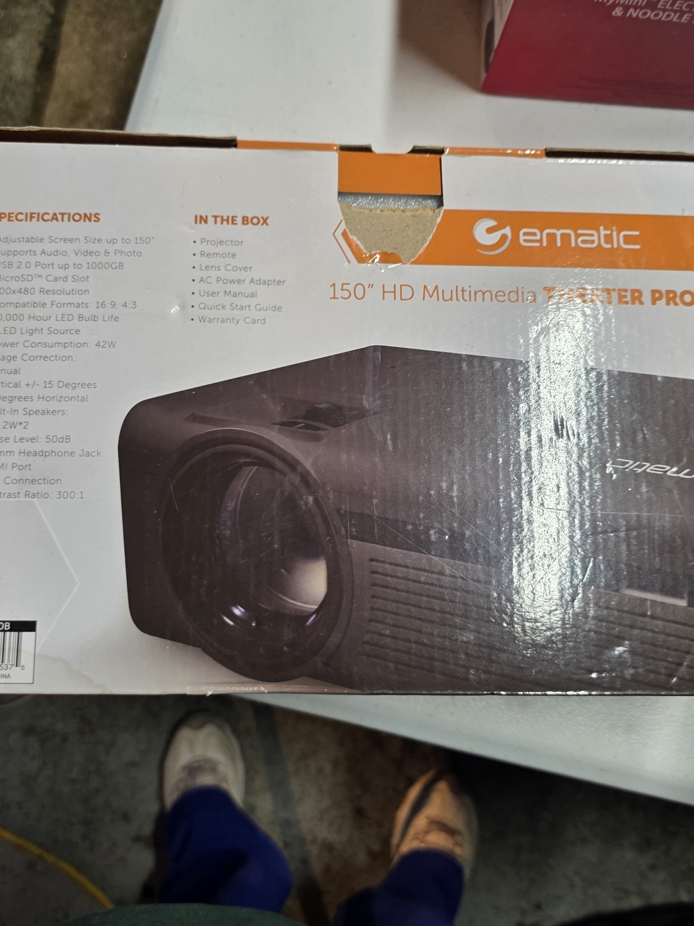 Ematic Black HD Multimedia Projector